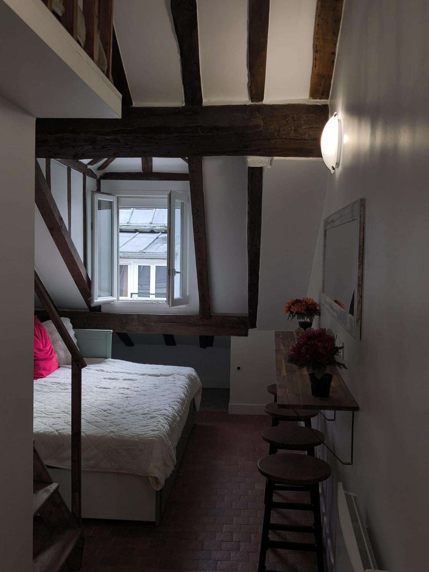 Very Beautiful Independant In An Historical District Of Homestay *